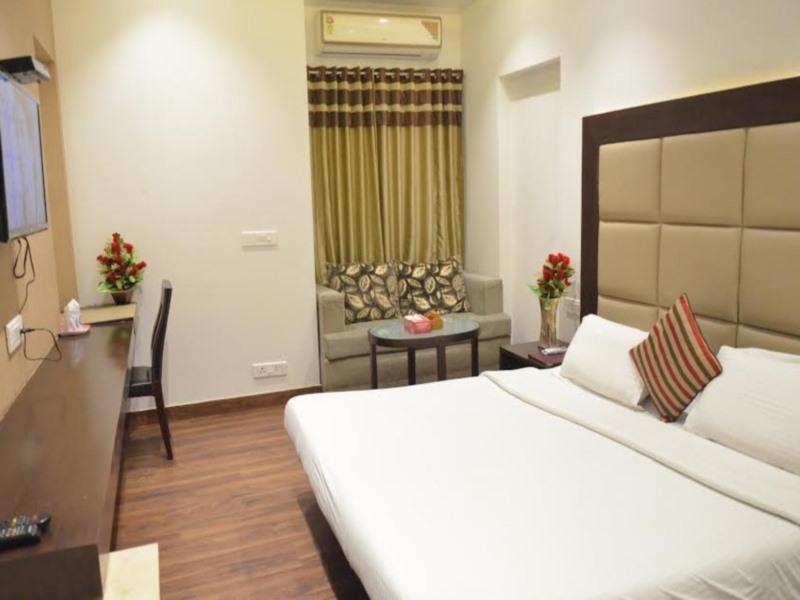 Hotel Vipul Grand Gurgaon Buitenkant foto